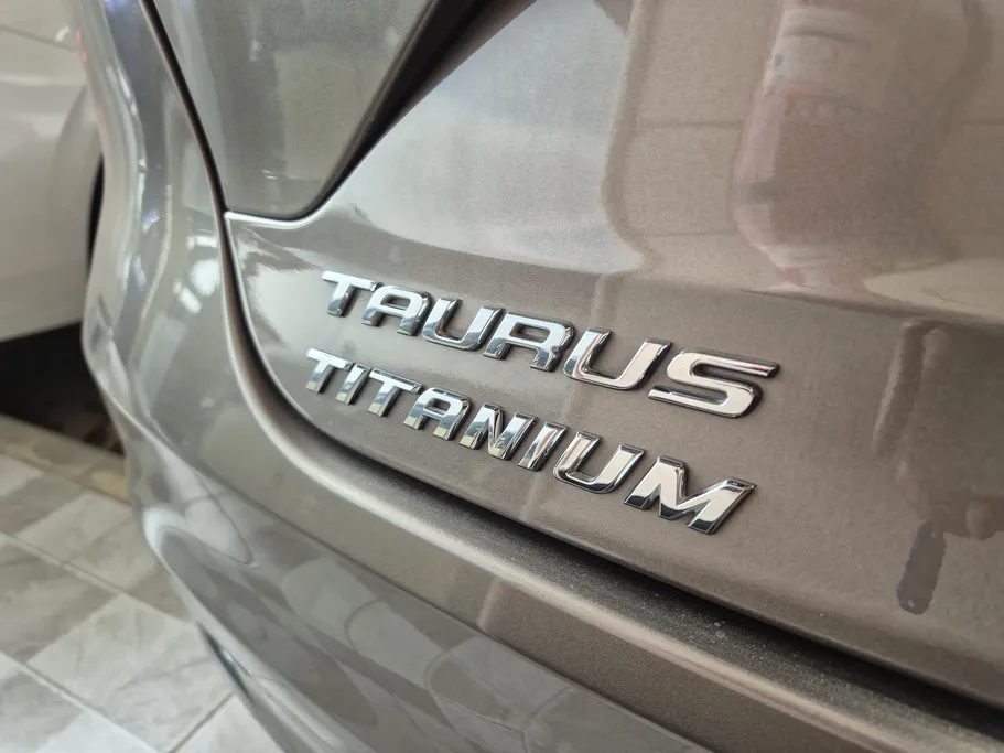 فورد تورس تيتانيوم 2022 