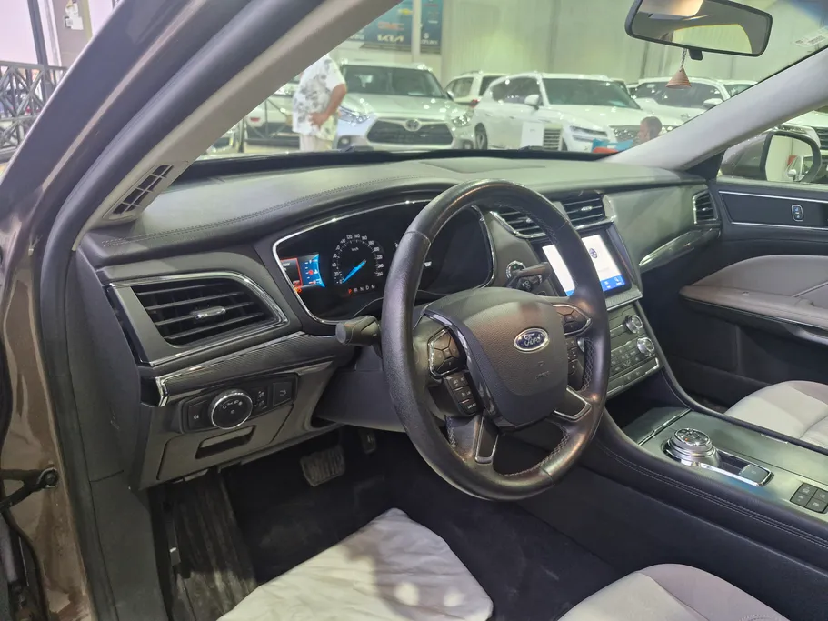 2022 Ford Taurus Ambiente 