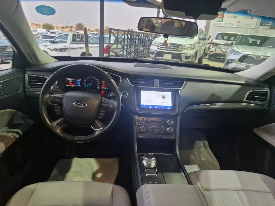 2022 Ford Taurus Ambiente 