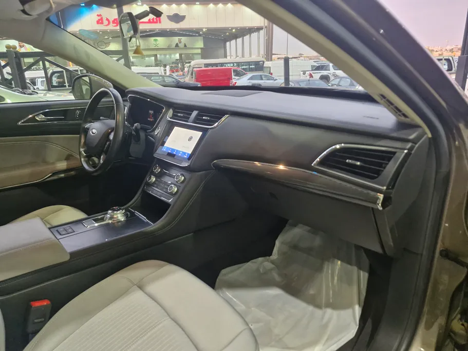 2022 Ford Taurus Ambiente 