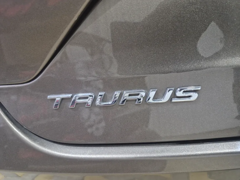 2022 Ford Taurus Ambiente 