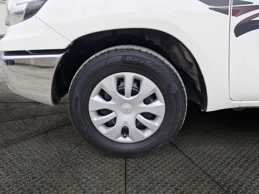 2022 Toyota Hilux DC 4x2 Diesel 