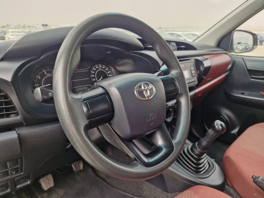 2022 Toyota Hilux DC 4x2 Diesel 