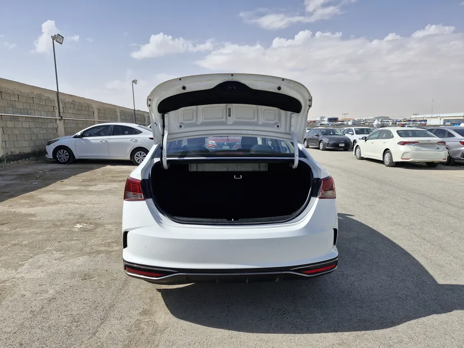 هيونداي اكسنت سمارت 2023 