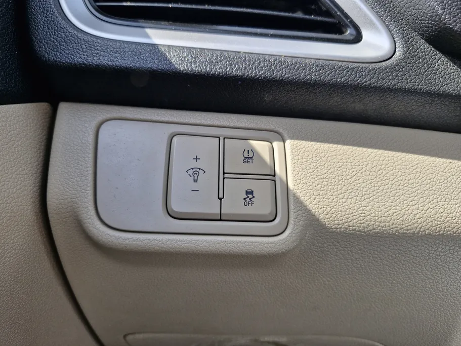 هيونداي اكسنت سمارت 2023 