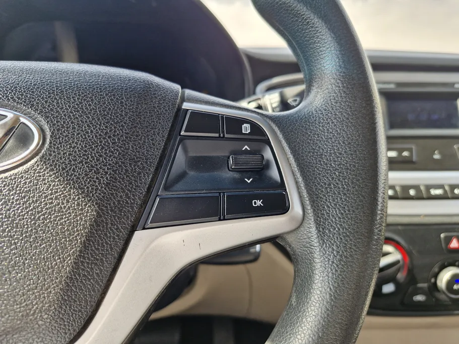 هيونداي اكسنت سمارت 2023 