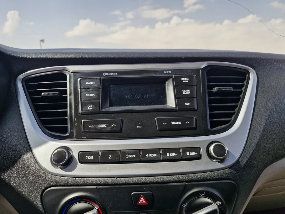 هيونداي اكسنت سمارت 2023 