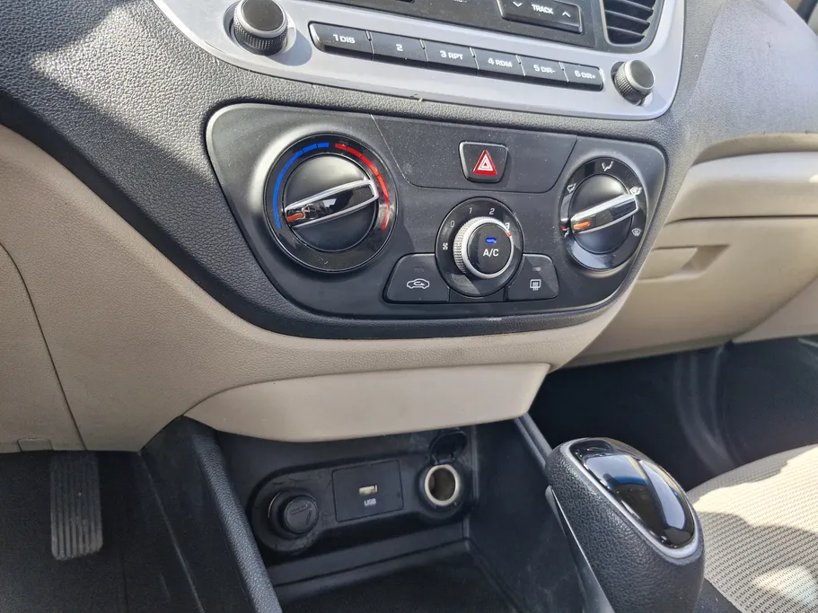 هيونداي اكسنت سمارت 2023 