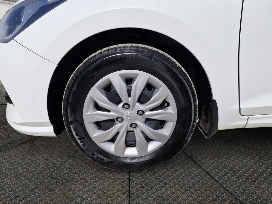 2021 Hyundai Accent Smart 