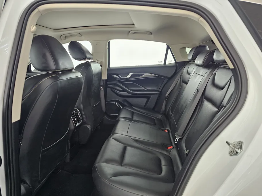 2023 FAW Bestune B70 Comfort 