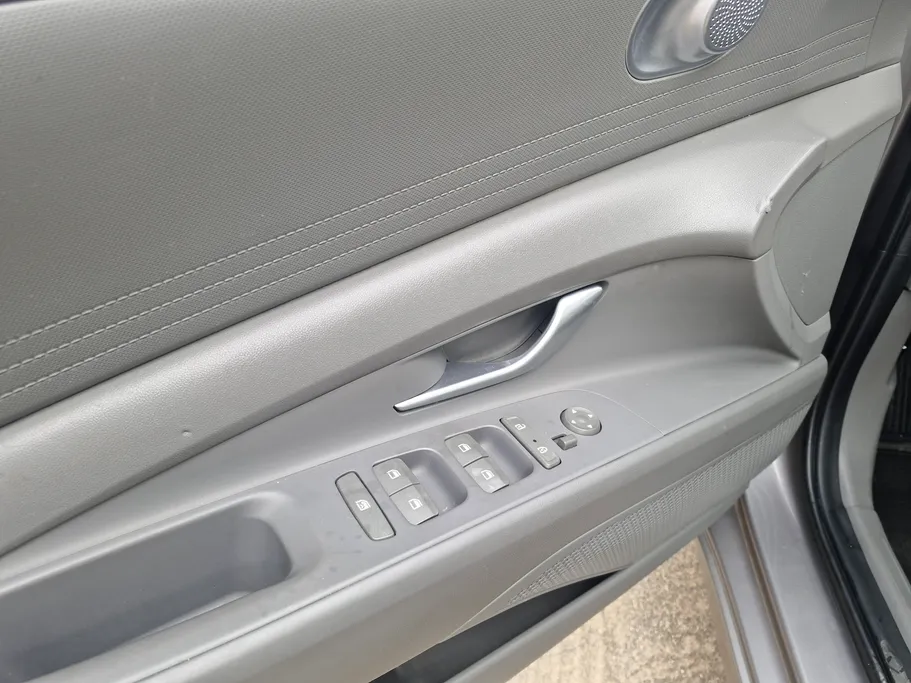 2023 Hyundai Elantra Fleet 