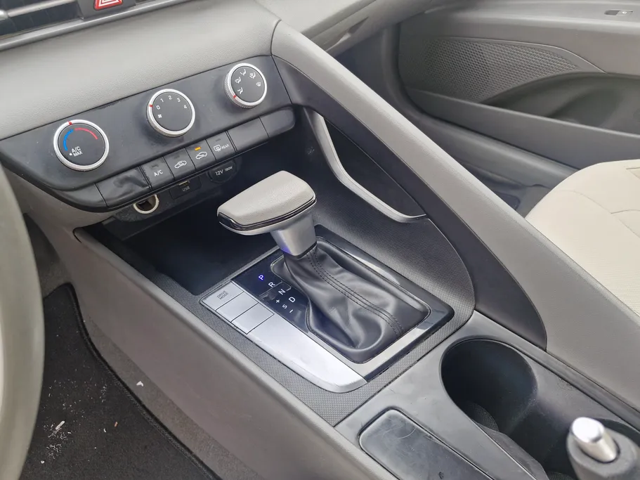 2023 Hyundai Elantra Fleet 