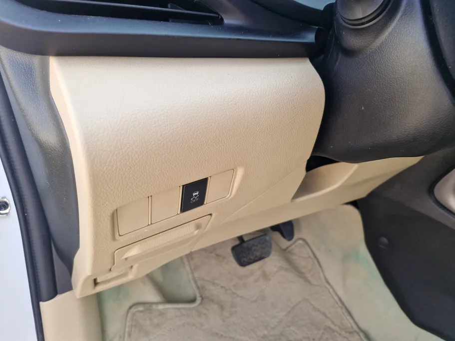 تويوتا يارس Y 2022 