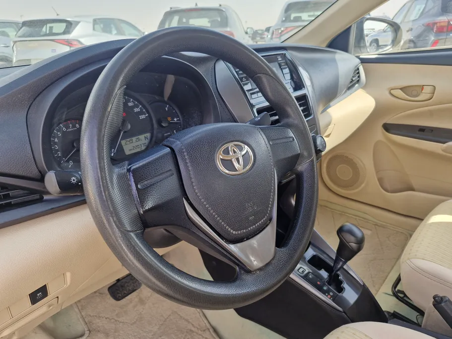 تويوتا يارس Y 2022 