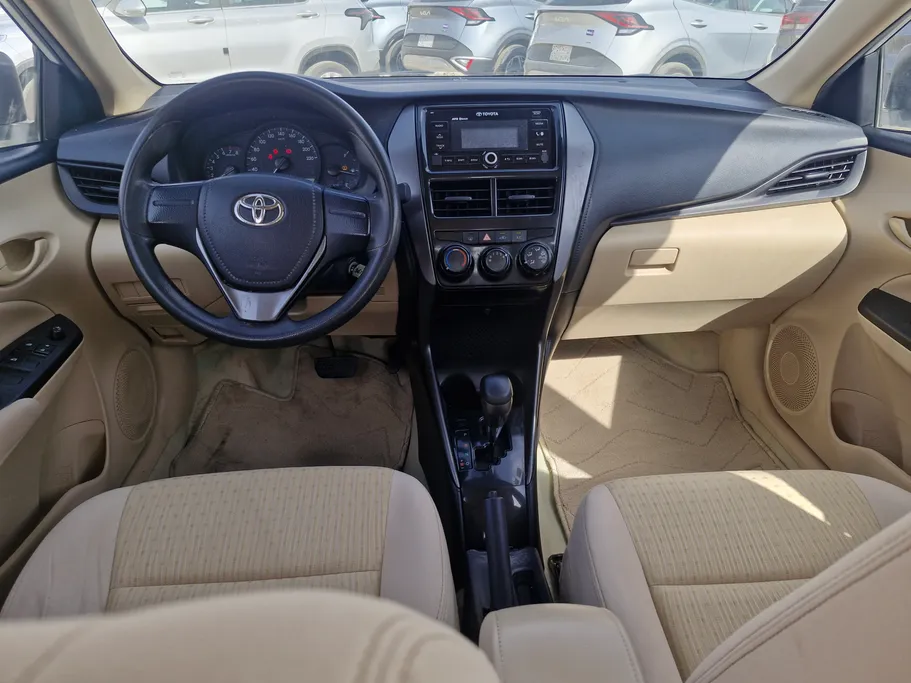 تويوتا يارس Y 2022 