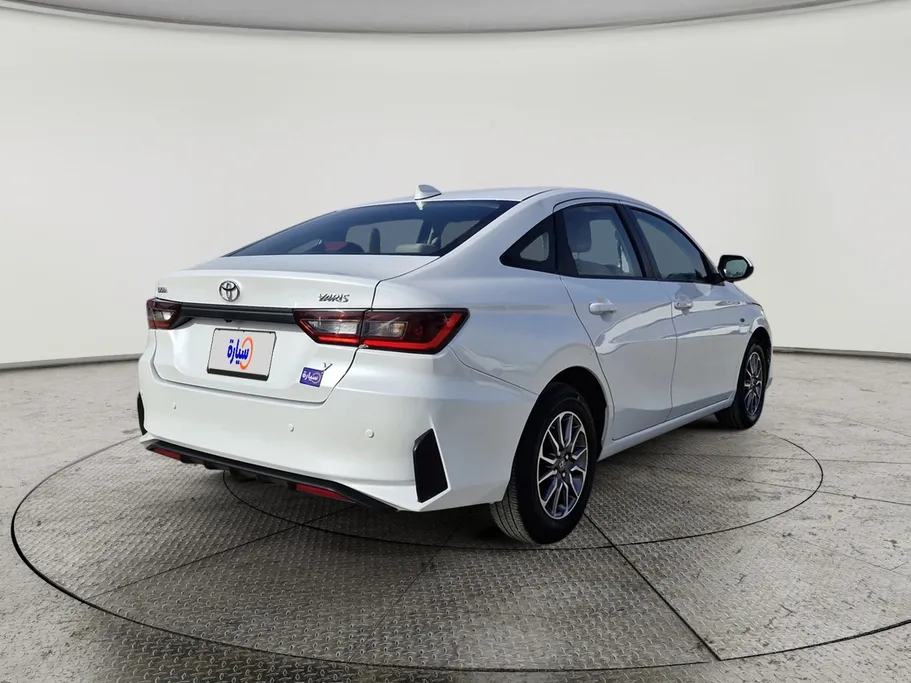 2023 Toyota Yaris  Y 