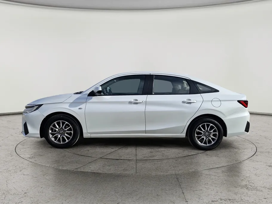 2023 Toyota Yaris  Y 