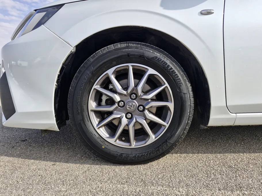 2023 Toyota Yaris  Y 