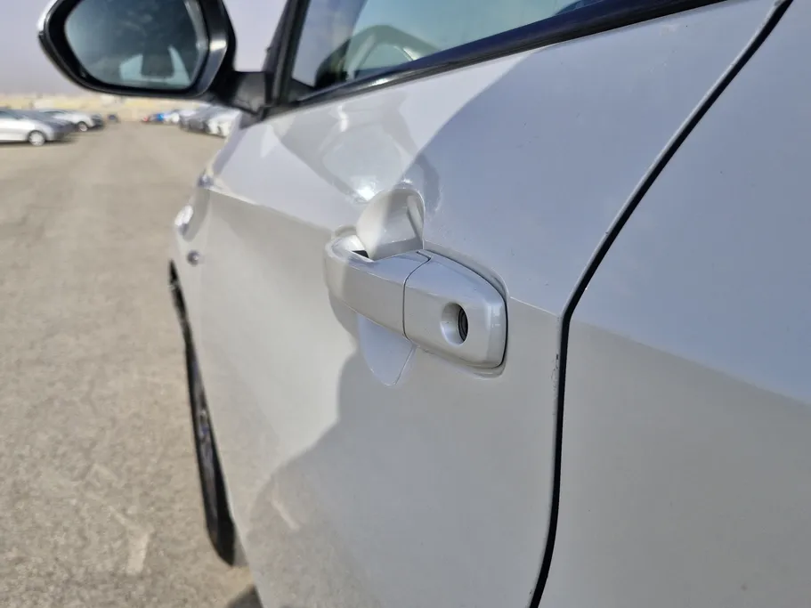 2023 Toyota Yaris  Y 