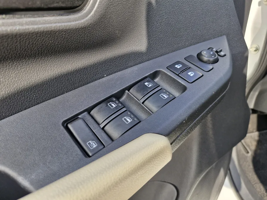 2023 Toyota Yaris  Y 