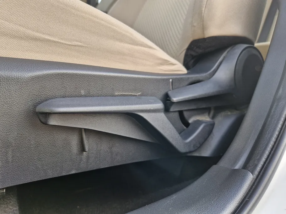 2023 Toyota Yaris  Y 