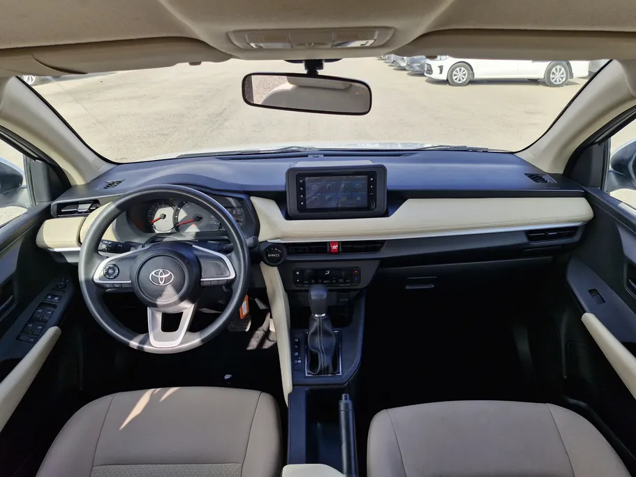 2023 Toyota Yaris  Y 