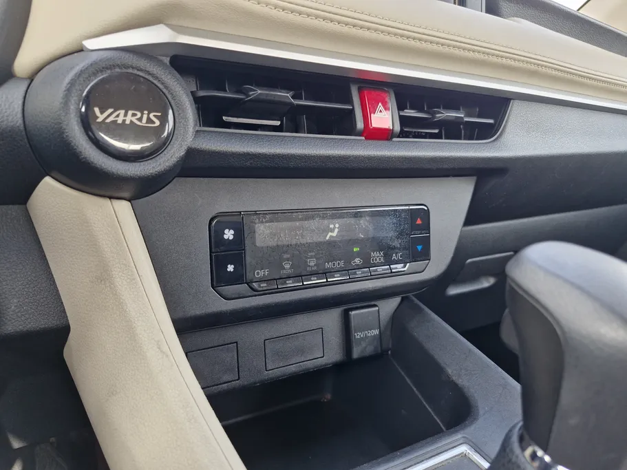 2023 Toyota Yaris  Y 