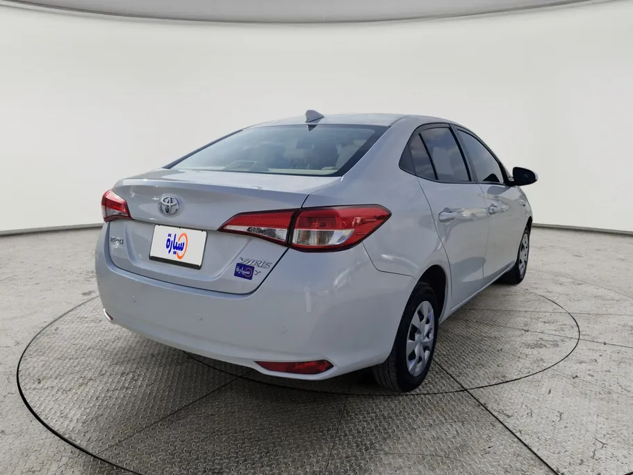 2022 Toyota Yaris  Y 