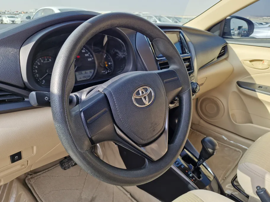 2022 Toyota Yaris  Y 