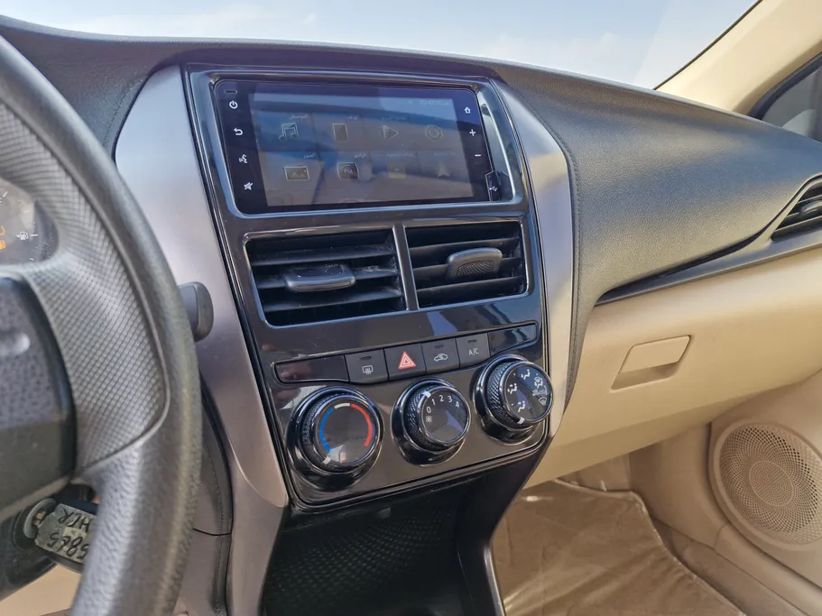 2022 Toyota Yaris  Y 