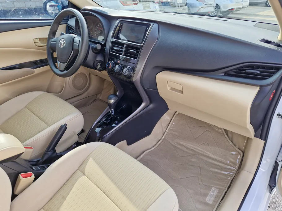 2022 Toyota Yaris  Y 