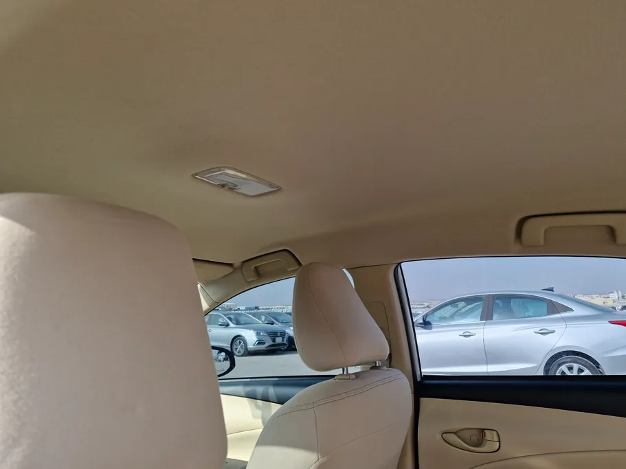 2022 Toyota Yaris  Y 