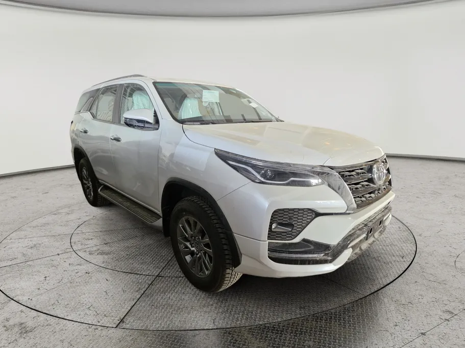 تويوتا فورتشنر VX 2026 