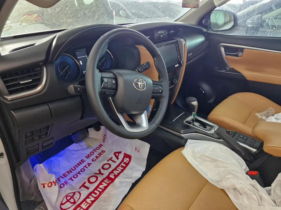 تويوتا فورتشنر VX 2026 