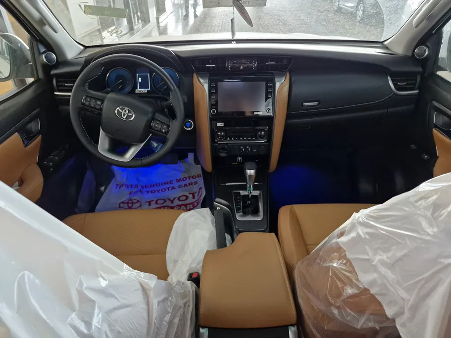 تويوتا فورتشنر VX 2026 