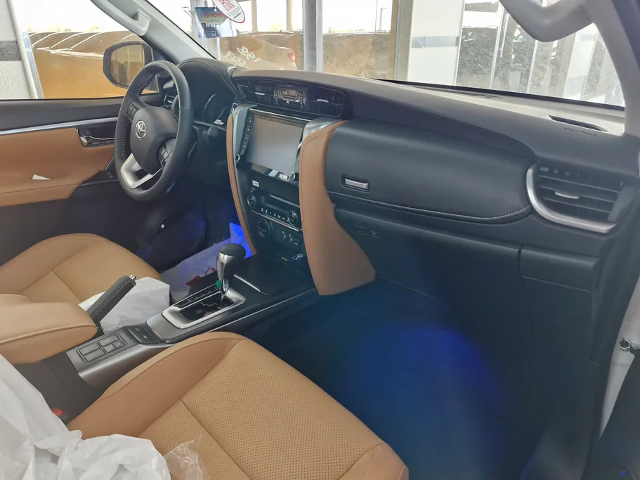 تويوتا فورتشنر VX 2026 