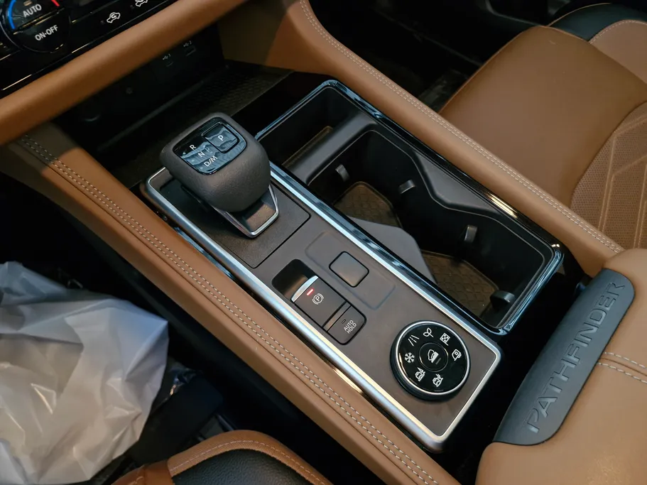 نيسان باثفندر SL 2023 