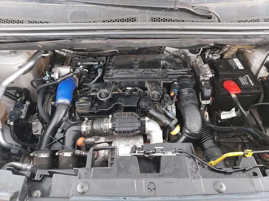 2022 Peugeot Partner Short van 