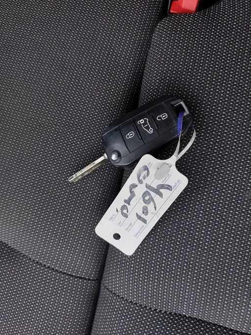 2022 Peugeot Partner Short van 