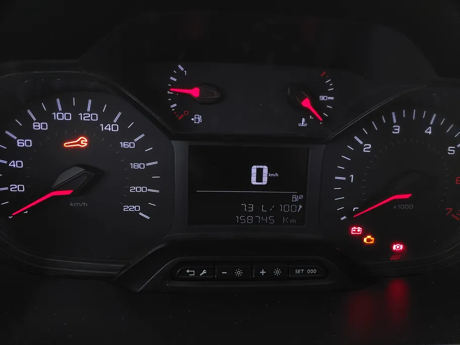 2022 Peugeot Partner Short van 