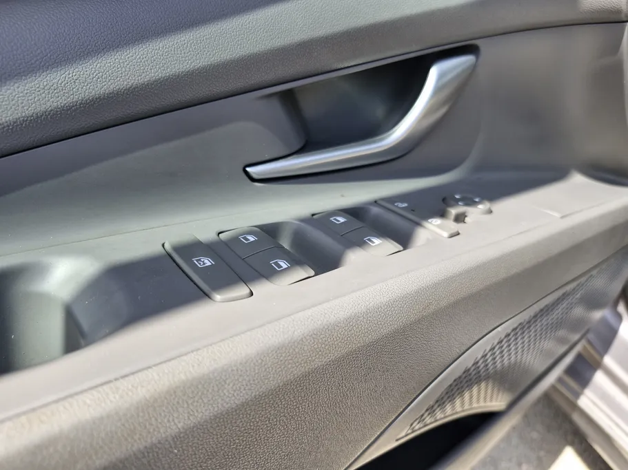 2024 Hyundai Elantra Fleet 