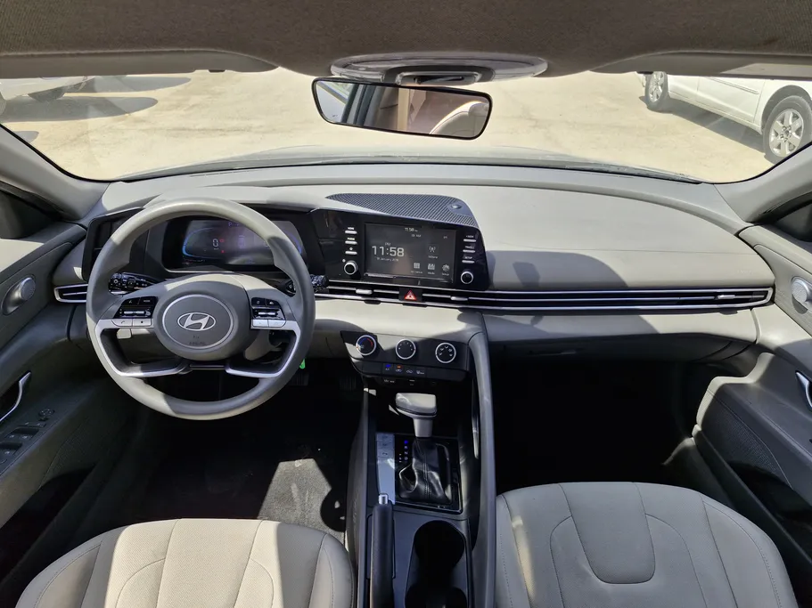 2024 Hyundai Elantra Fleet 