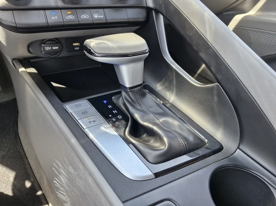 2024 Hyundai Elantra Fleet 