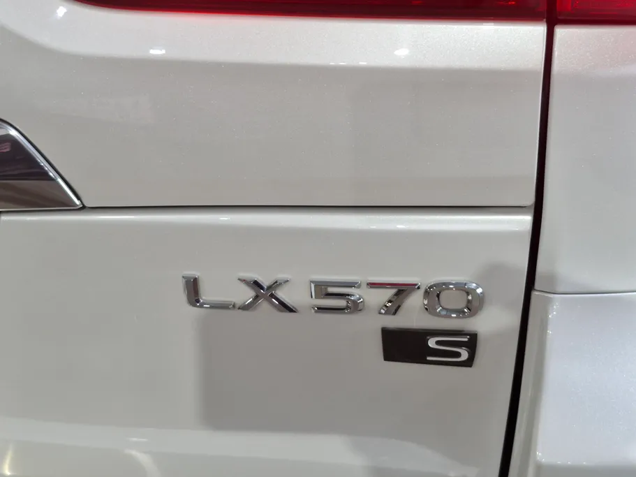 2021 Lexus LX 570 S 