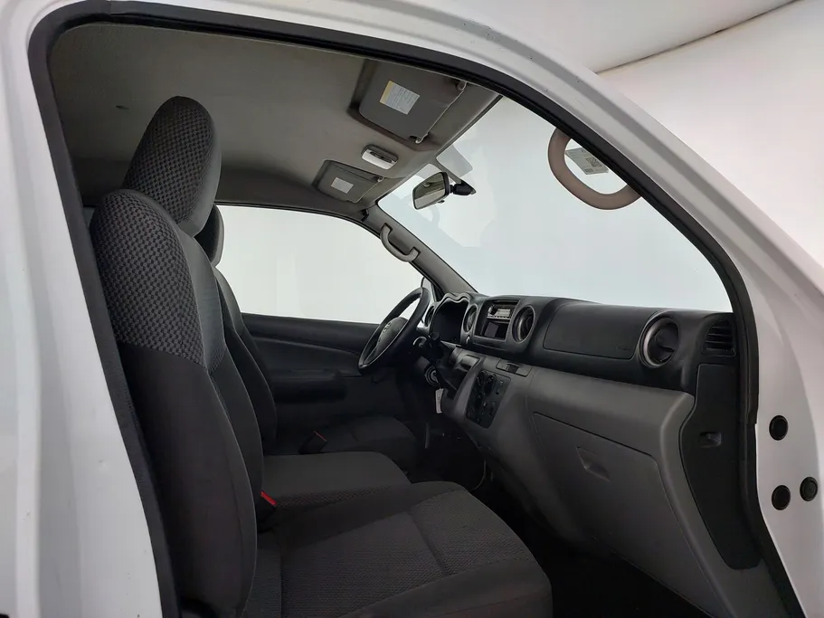 نيسان باص اورفان NV350 2021 