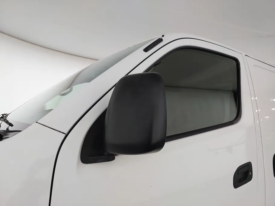 نيسان باص اورفان NV350 2021 