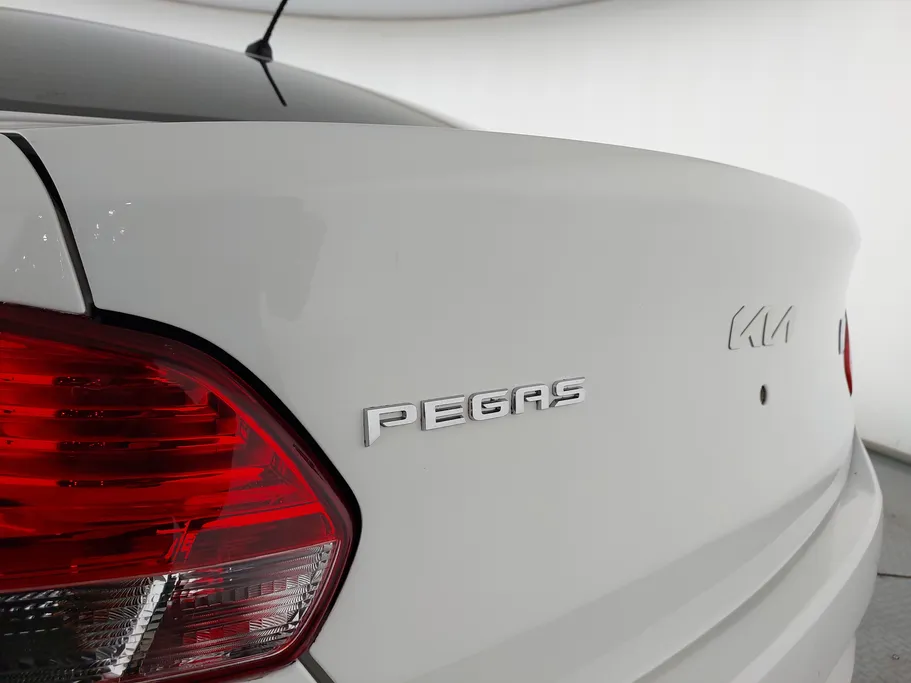 2022 Kia Pegas LX 