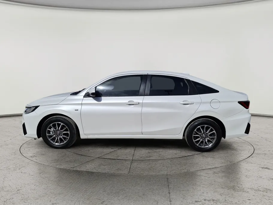 تويوتا يارس Y 2024 