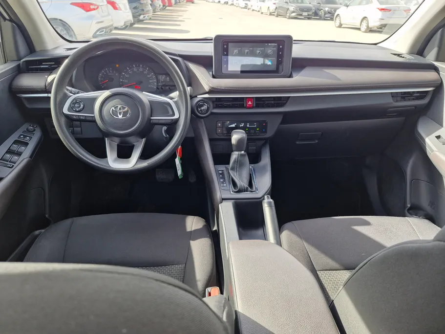 تويوتا يارس Y 2024 