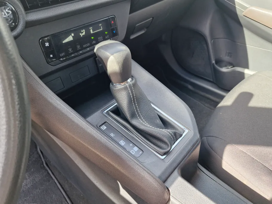 تويوتا يارس Y 2024 